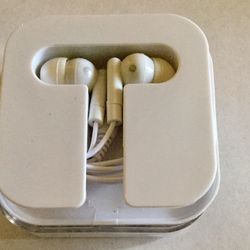 Earbuds/Earphones with Case