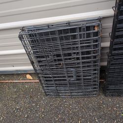 Small Dog Crate 25 Inches By 17 Inches 