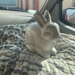Nice vintage iron bunny for garden decor or home decor