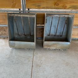 Horse Feeders 