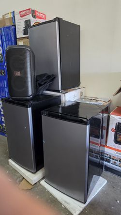 Mainstays 4.4 Cu Ft Single Door Mini Fridge Stainless Look - New Scratch & Dent