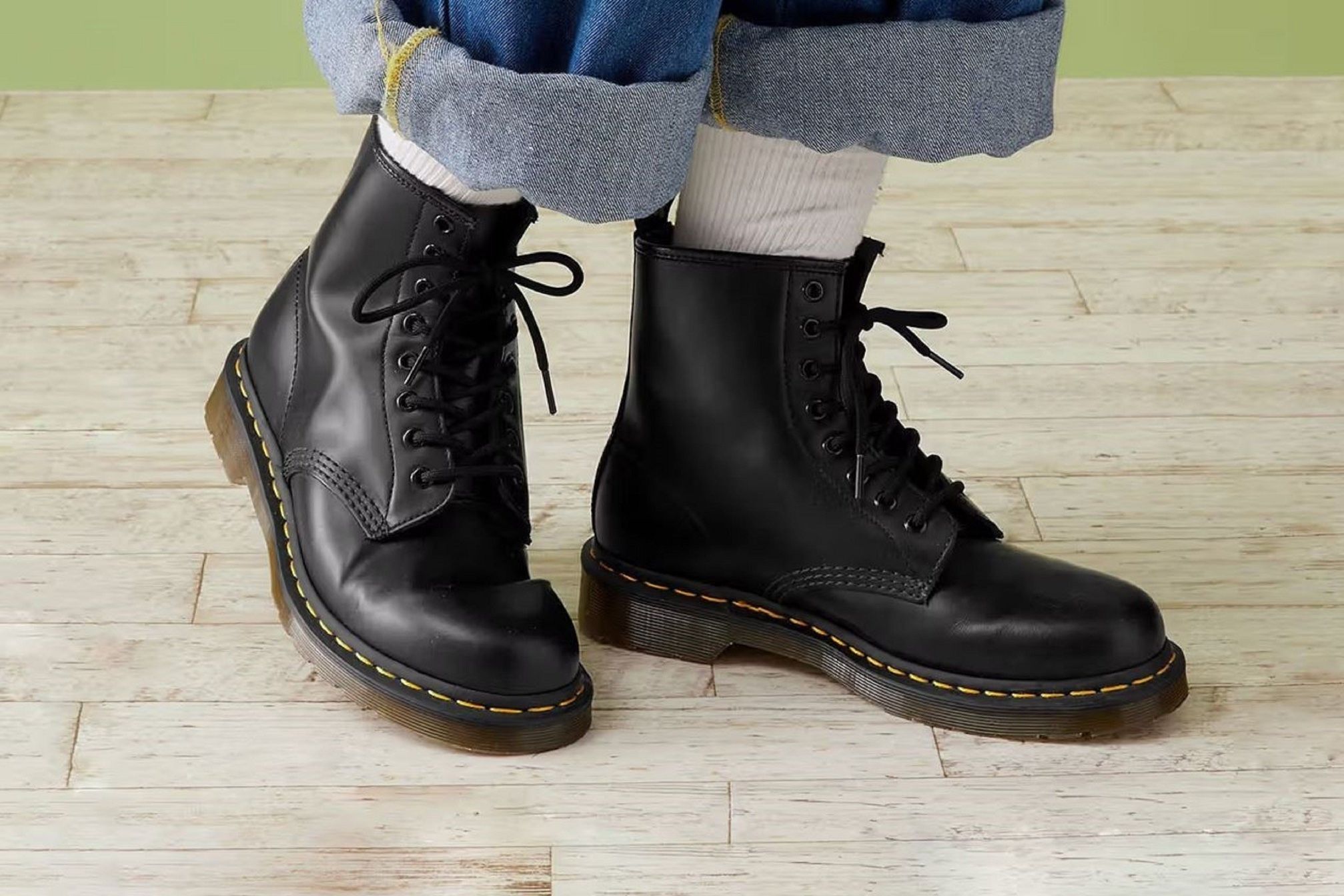 1460 Smooth Leather Lace Up Boots