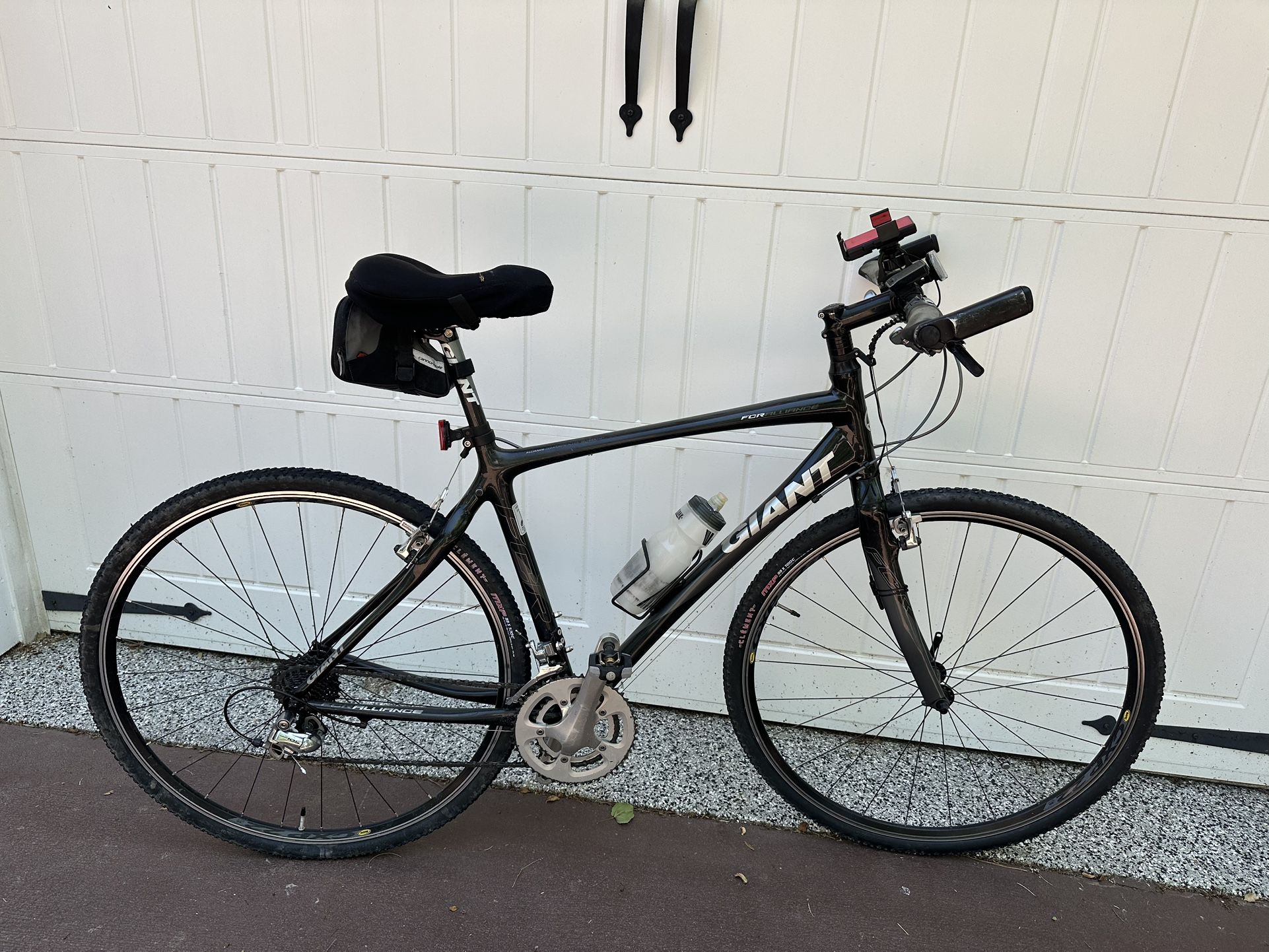 2009 Giant FCR Hybrid Men’s Bike