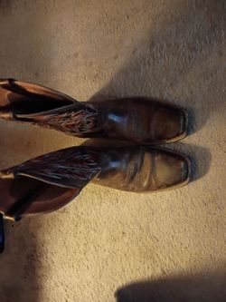 Ariat  men's cowboy boots
