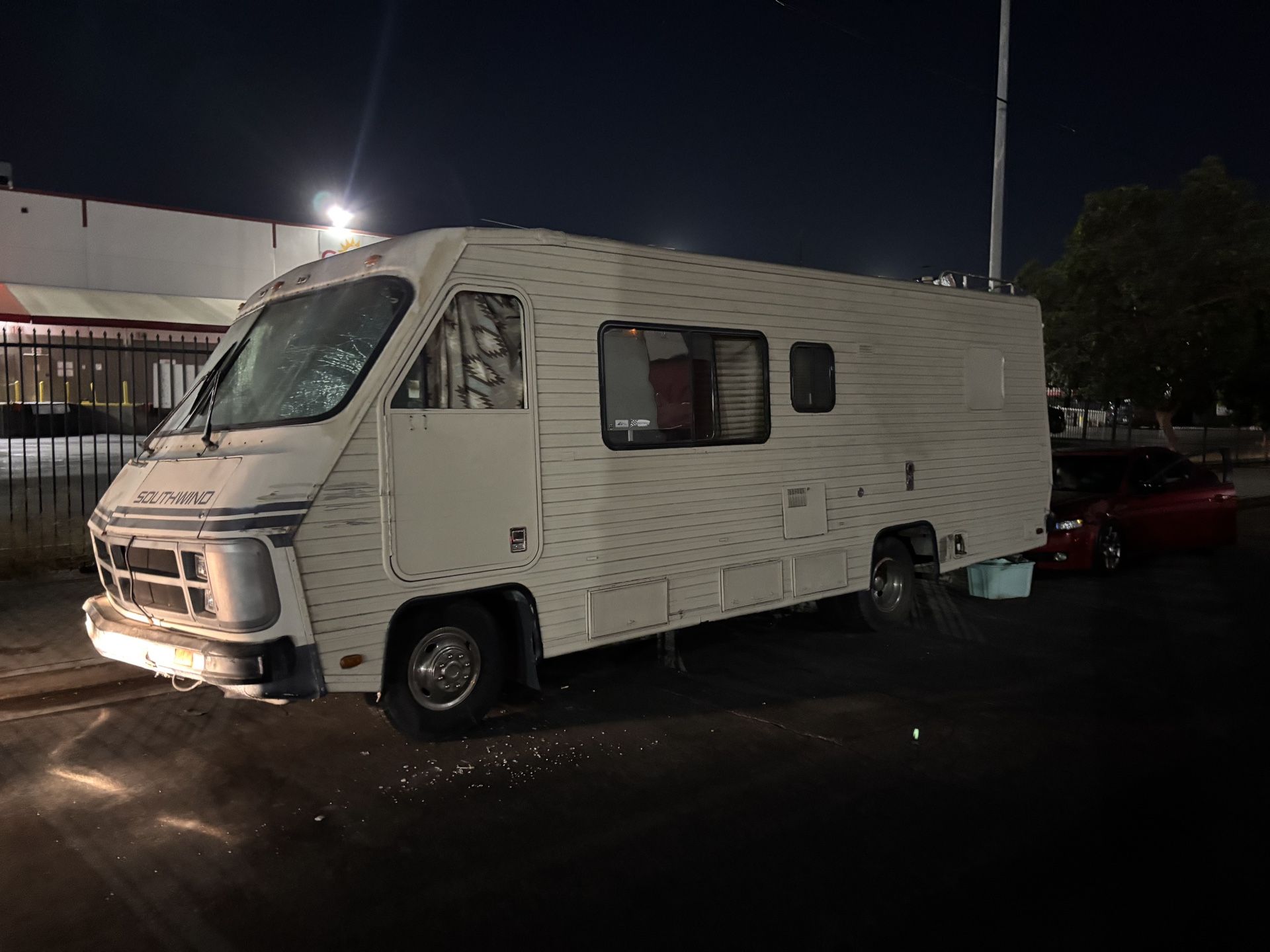 1993 Chevy Fleetwood Southwind RV. 