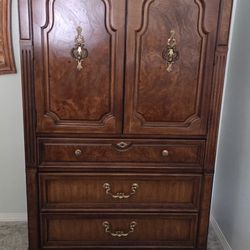 Armoire