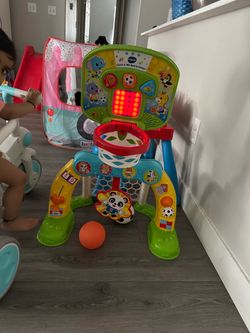 VTech Count & Win Sports Center with Accessories, Baby and Toddler Toys