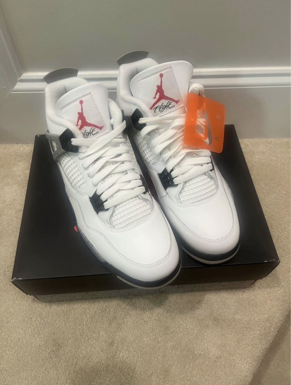 NIKE Air Jordan 4 Retro White Cement 2025 Size 10.5