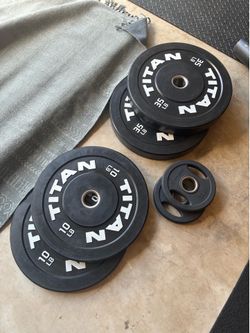 Titan Fitness Bumper Plates