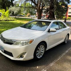2012 Toyota Camry · XLE Sedan 4D