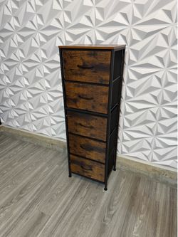 Dresser with 5 Drawers