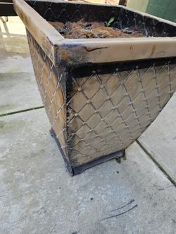 Decorative metal pot for faux plants