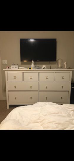 IKEA HEMNES 8-Drawer Dresser – White Stain