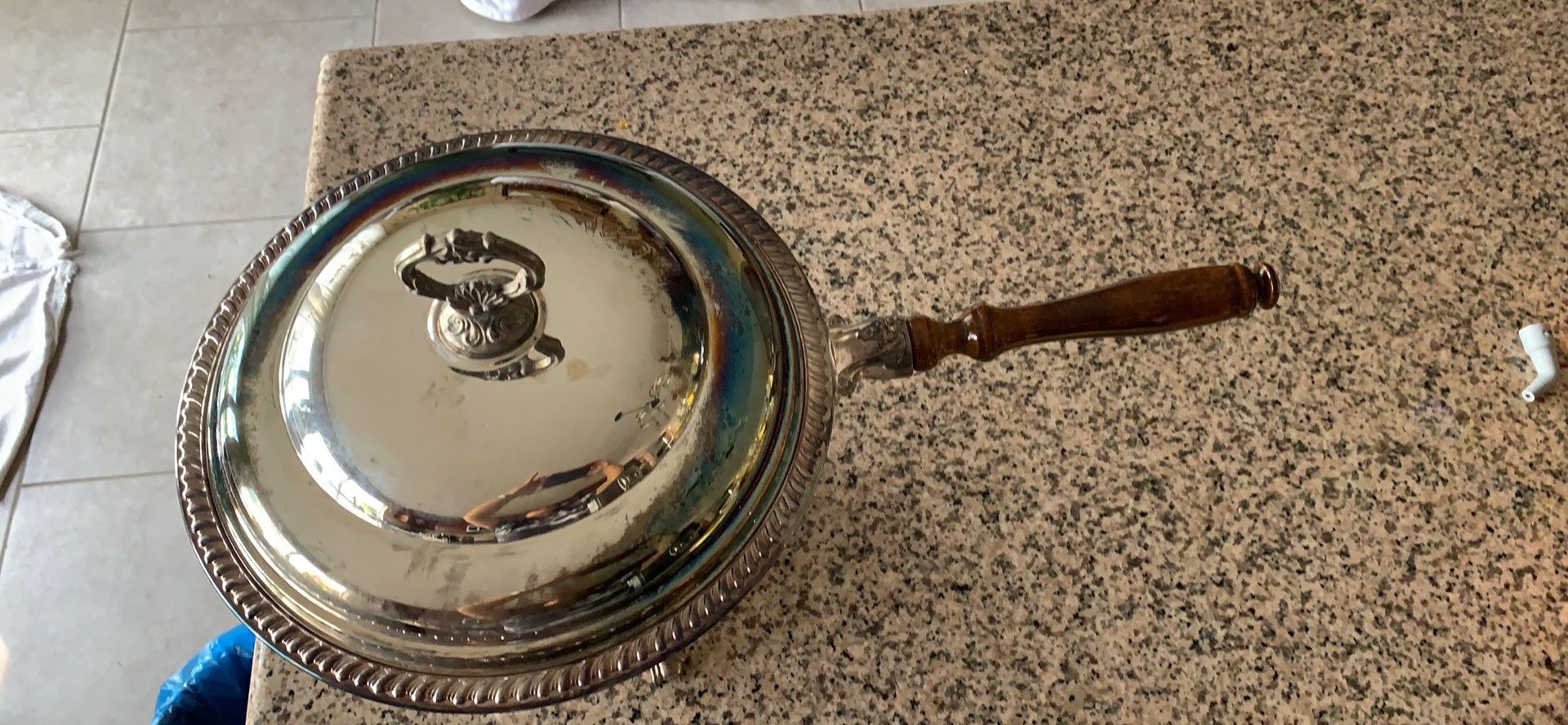Chafing dish
