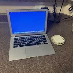 MacBook Air 2017 13in i5 Laptop 8gb Ram SSD W/Lifetime Officers 