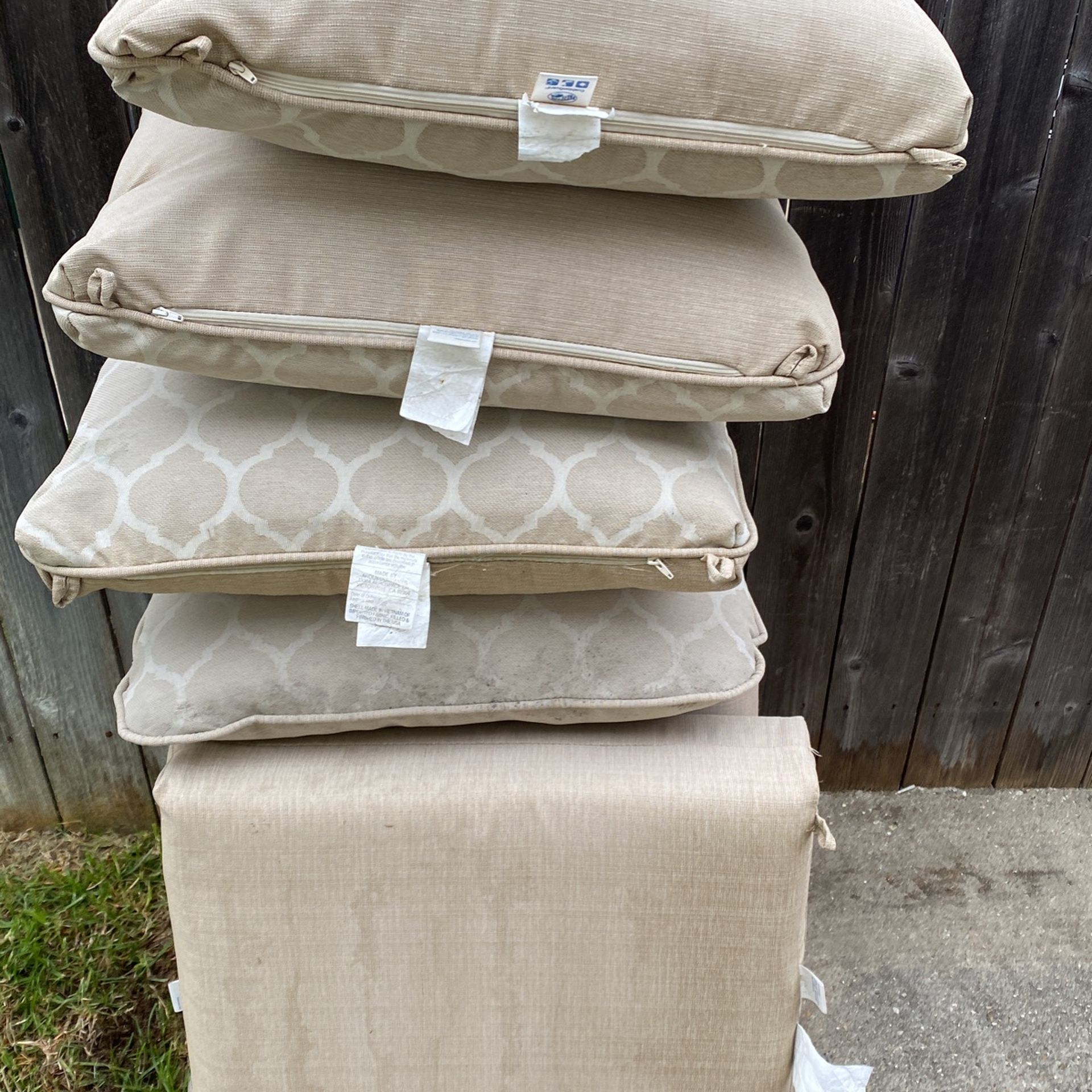 Patio Chair Cushions. 24”x24” No Rips. They Need Cleaning. Home Depot