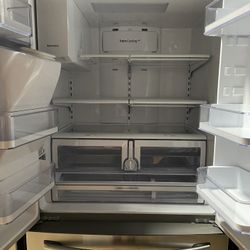 36 inch samsung refrigerator in good condition with 4 months warranty