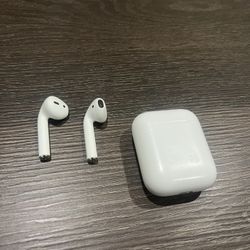 Airpods 1st generation. Model A1523. Work Perfectly.