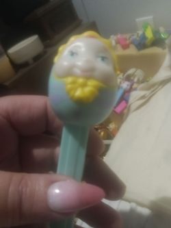 Pez dispenser