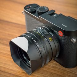BUYING - FUJI, LEICA, HASSELBLAD (CASH TODAY) 