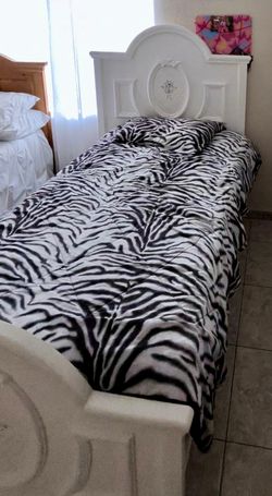 Twin Bed