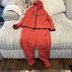 Nike Tech Outfits RED