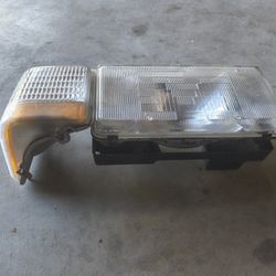 199 0-92 Cadillac Right Side Headlight And Signal Light Hard Parts To Find