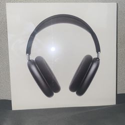 AirPods Pro Max (Send Best Offer) 