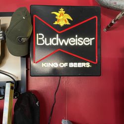 Light Up Budweiser Sign 