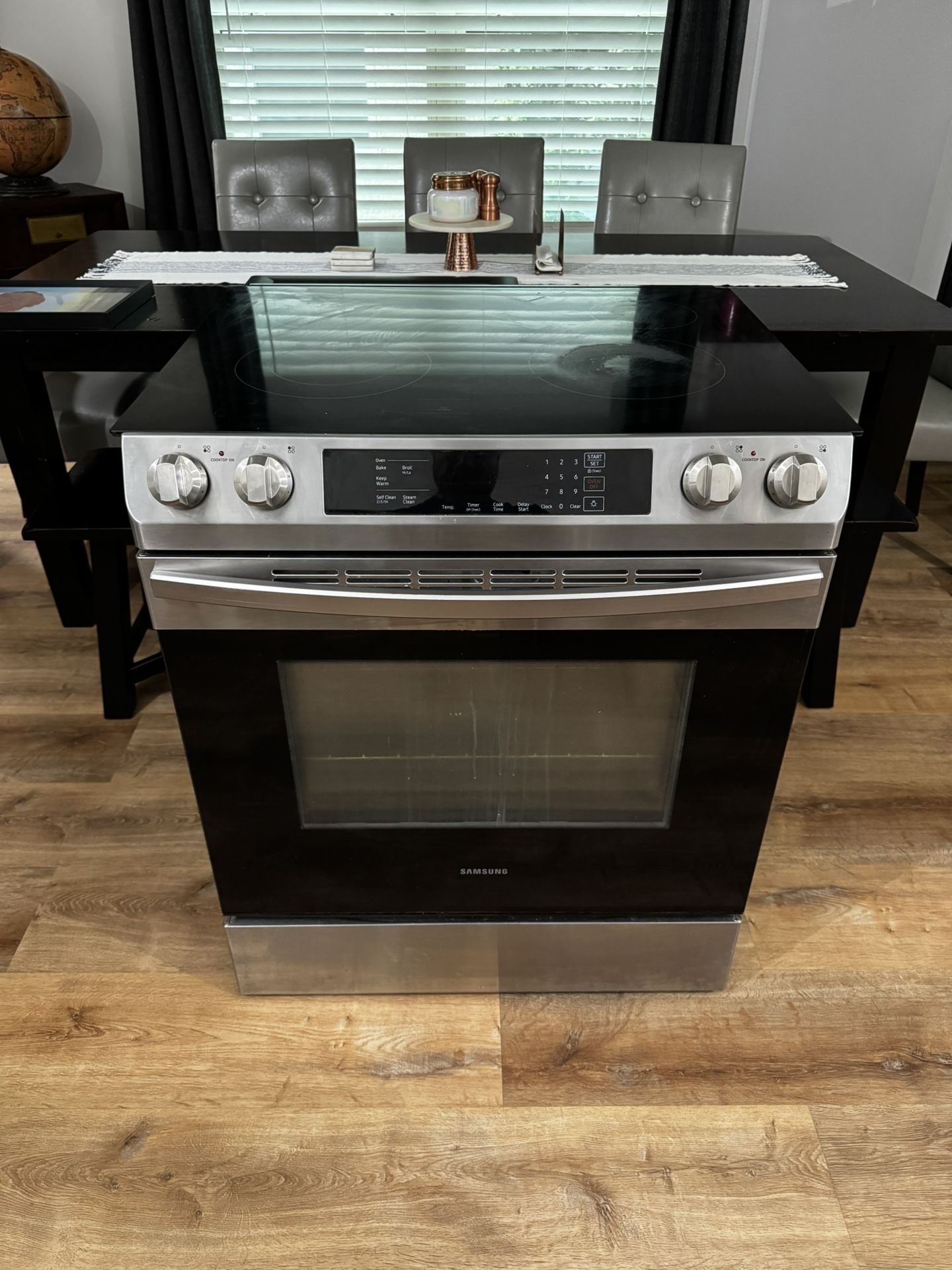 Samsung Range Model NE58R9311SS/AA