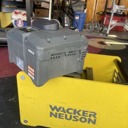 Wacker Neuson BOB10  (()472) 51v 1000wh Li-on Battery Model# BOB10