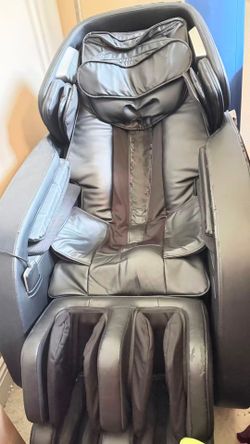 Used massage chair. Orgi MSRP $3500