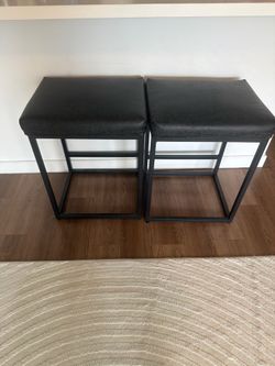 Bar stool