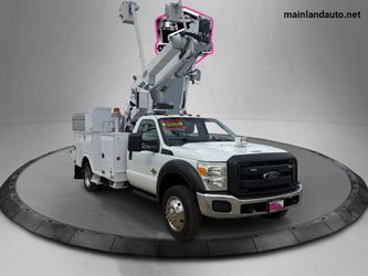 2014 Ford F550 Super Duty Regular Cab & Chassis