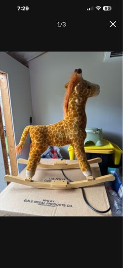 PLUSH RIDE ON GIRAFFE! PRELOVED BUT GOOD CONDITION.