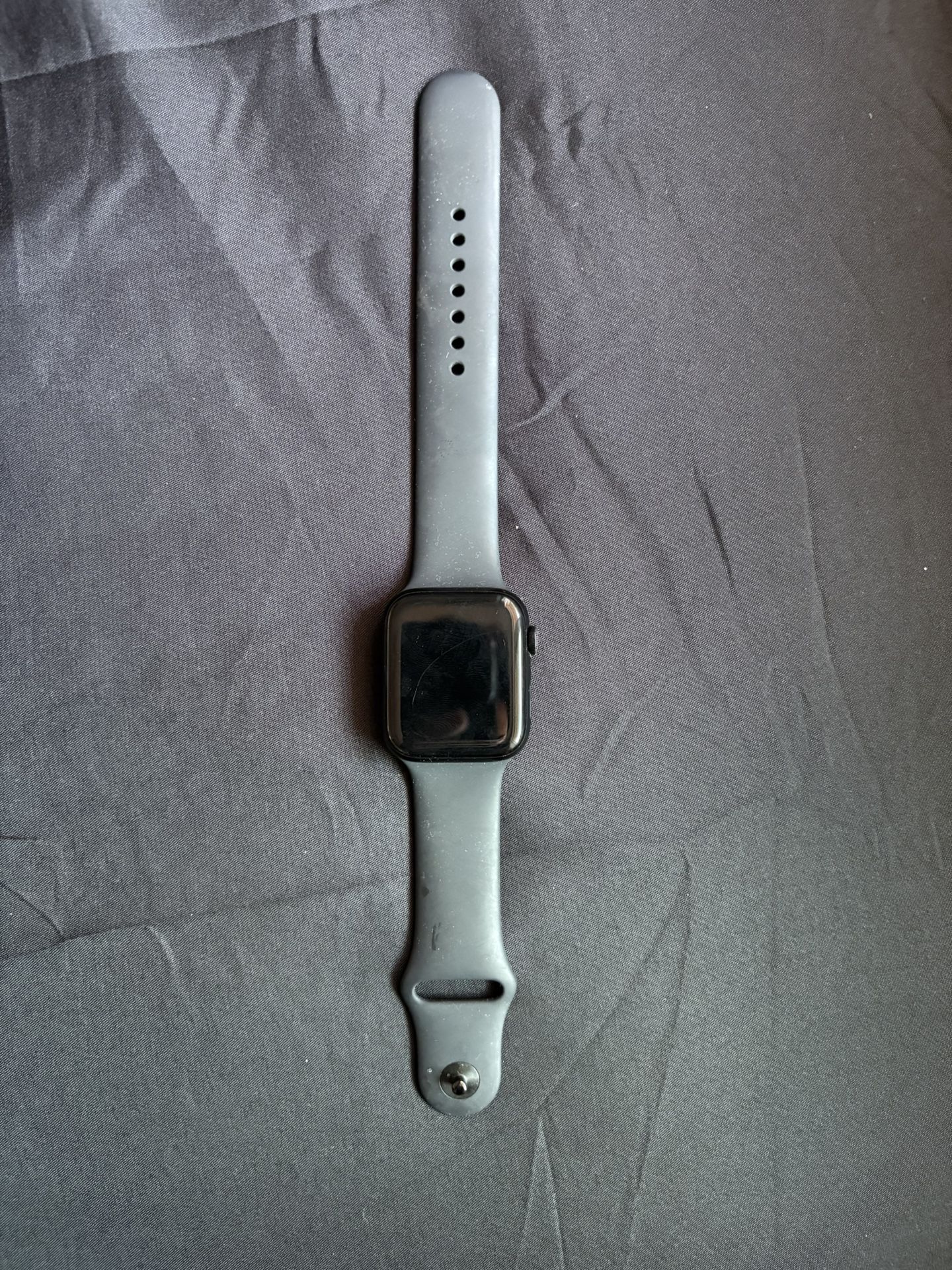 Apple Watch SE 44mm 