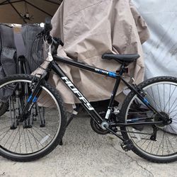 SLEEK LIKE NEW "Black Knight" HUFFY GRANITE – Ready to Ride!