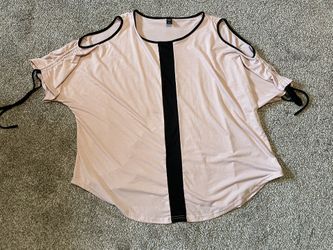 Womens 2x Cold Shoulder Top