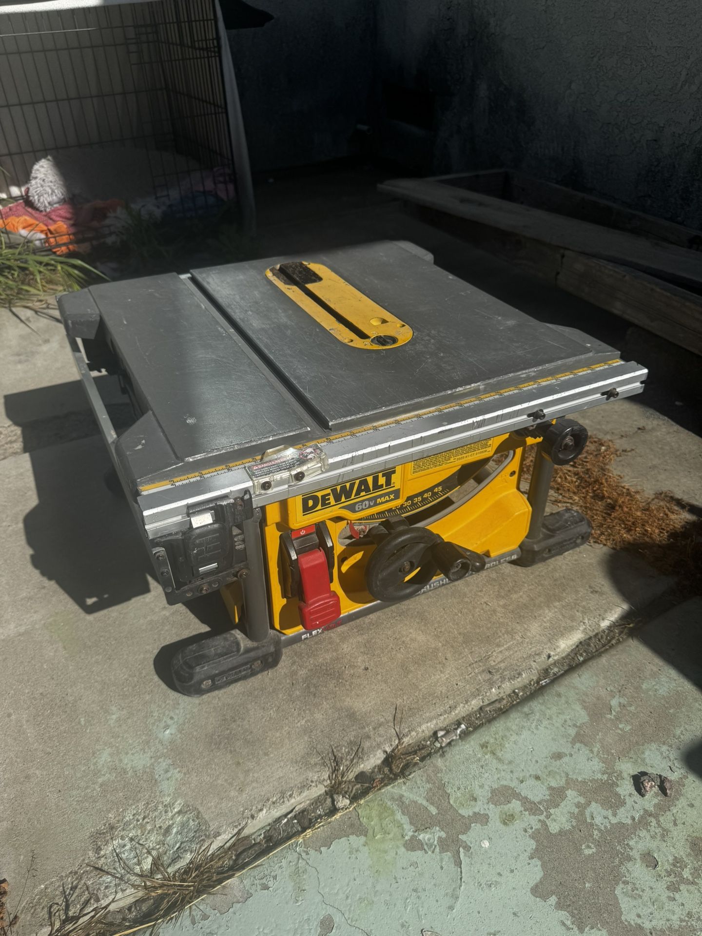 Tools bundle table saw chop, saw generator, jackhammer Battery, Chargers
