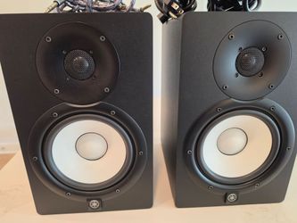 Yamaha HS7 6.5" Powered Studio Monitor used for about 3 months  in great condition