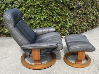Very Nice Ekornes Leather Chair And Ottoman