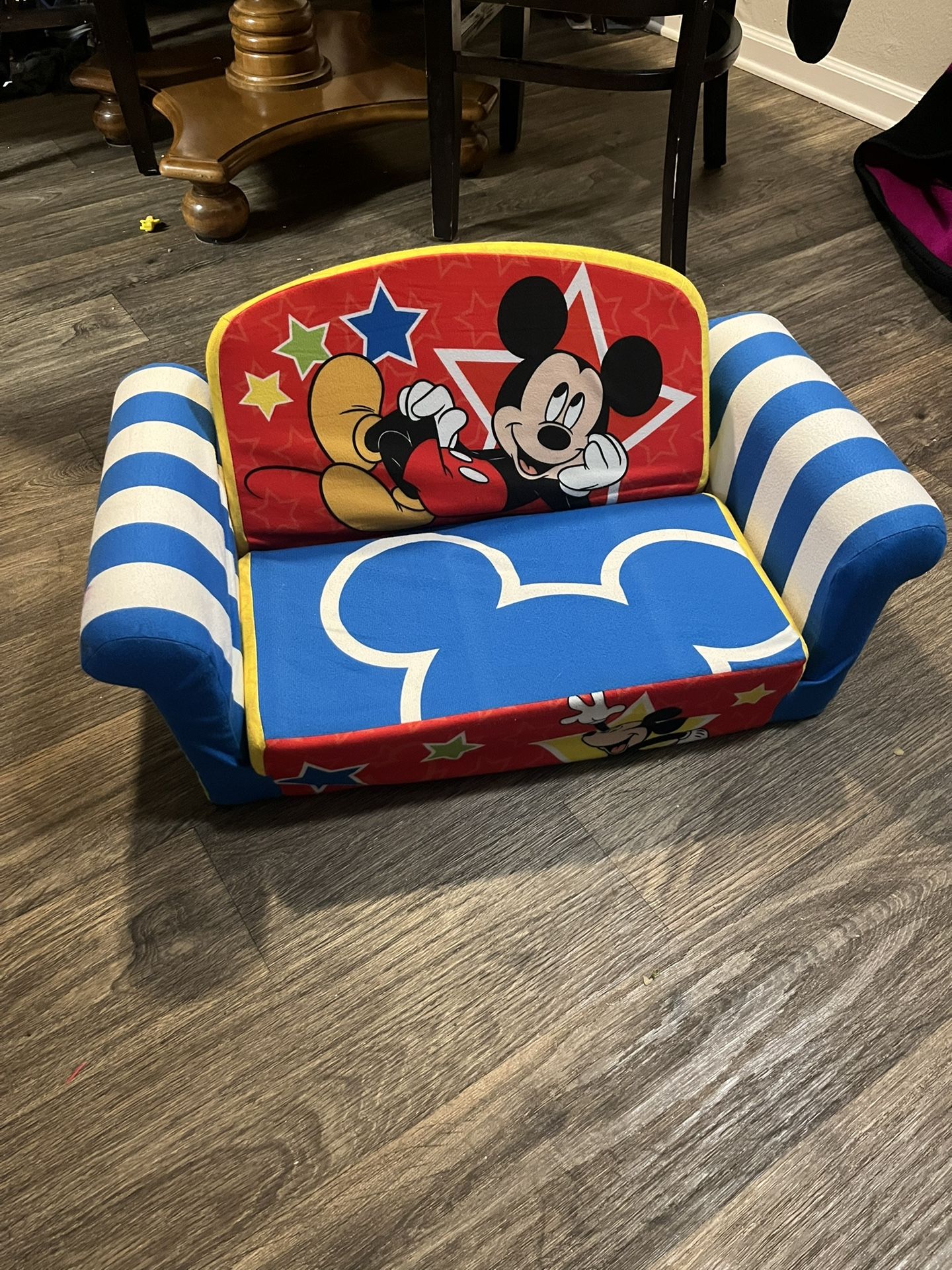 Child’s Couch/bed