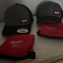 Milwaukee Hat & Milwaukee. Sleeves 