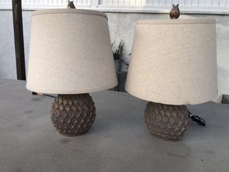 Set Of 2 Homegoods Pineapple Lamps