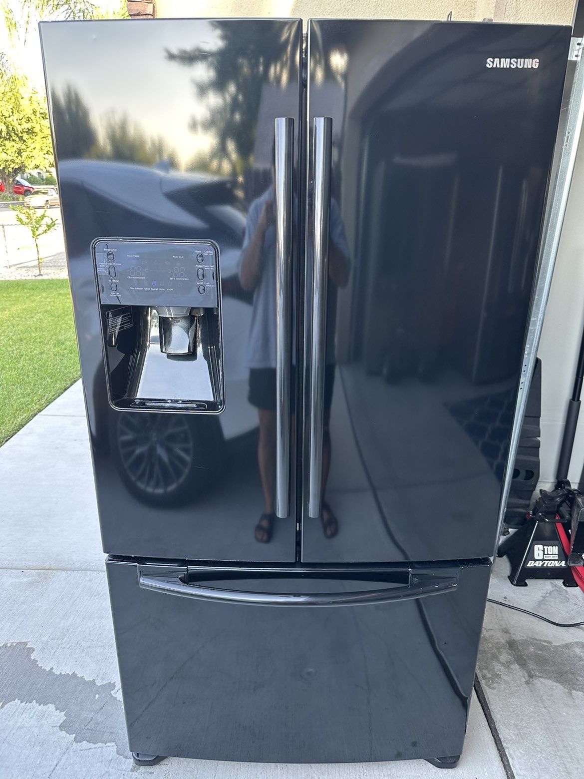 Refrigerator