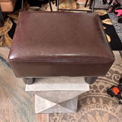 Small ottoman