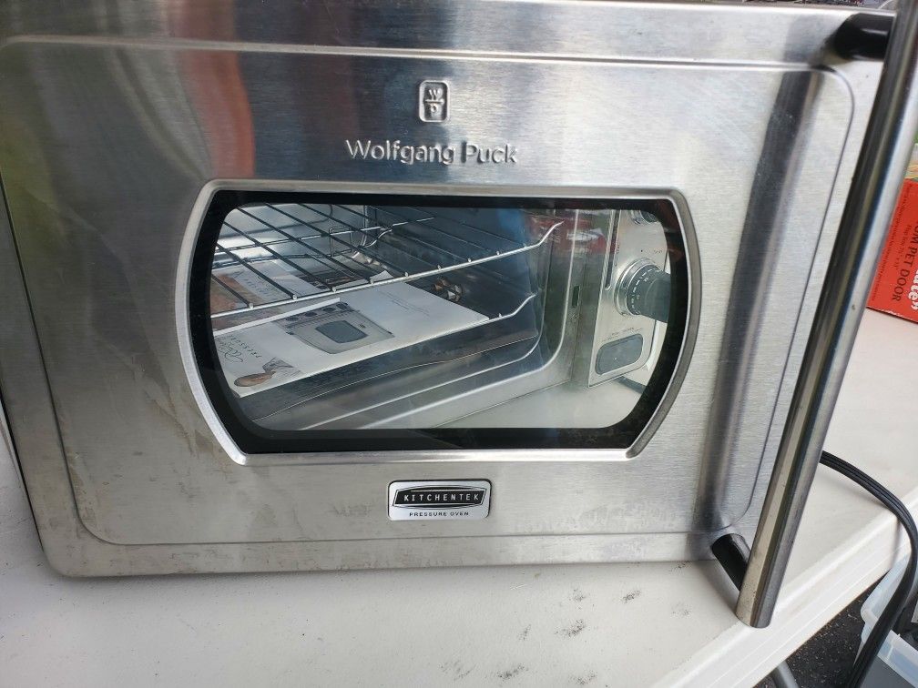Wolfgang Puck KitchenTek Pressure Oven BROR1000 A2 Rotisserie