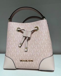 Mercer Small Bucket Messenger Crossbody in Signature Powder Blush Bag