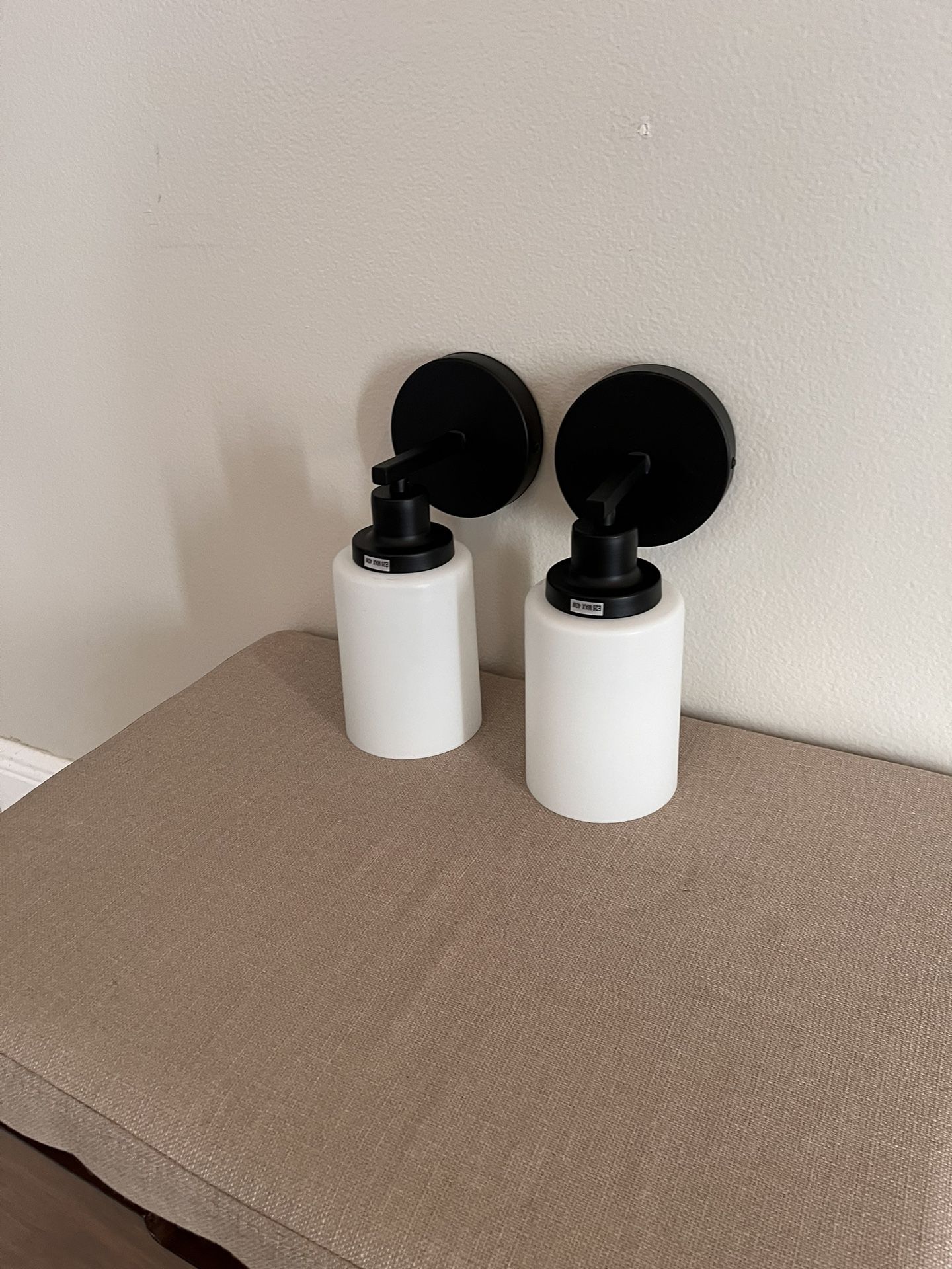 New Pair Of Wall Lamps Whit Lightbulbs 