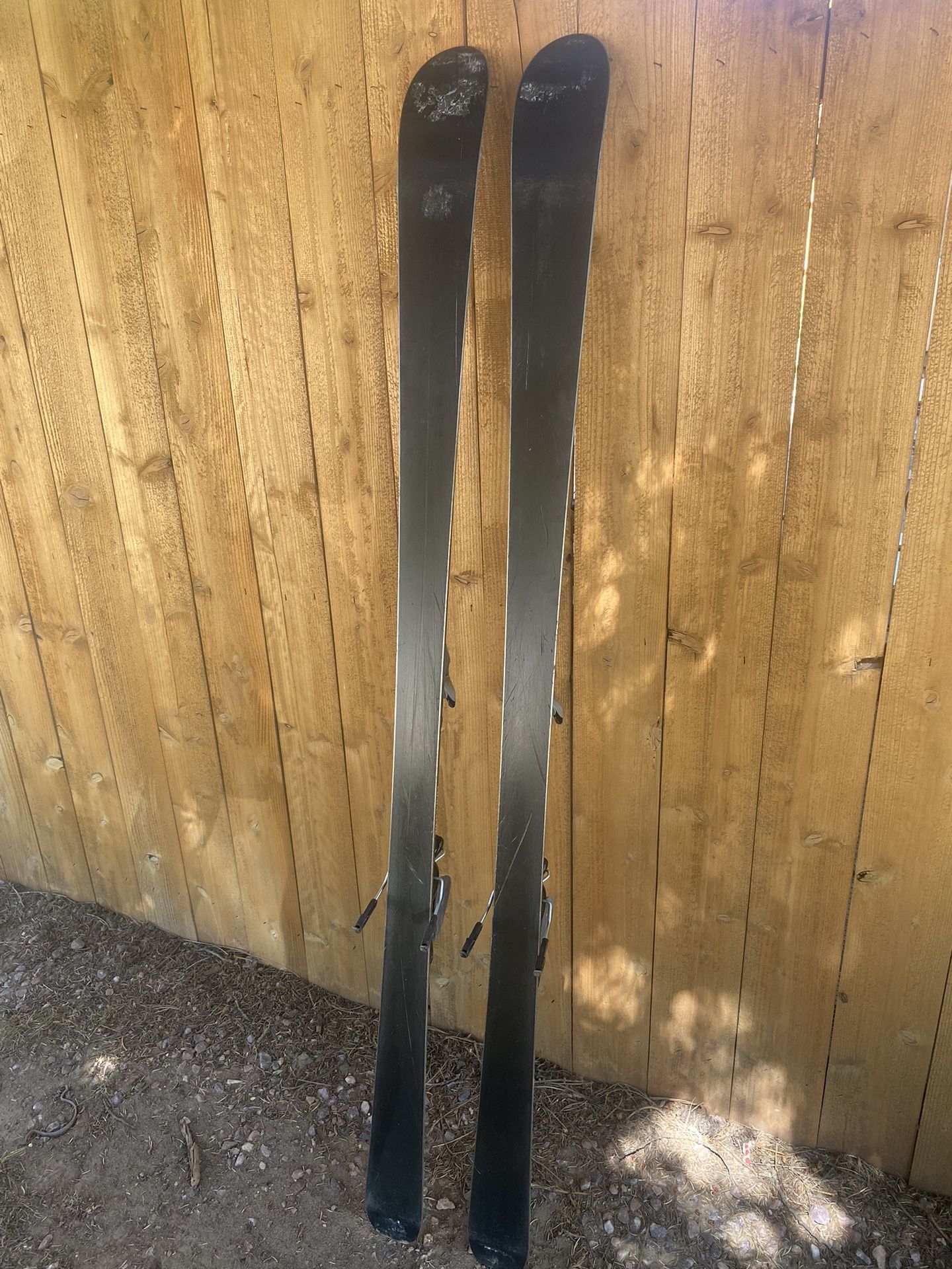 k2 comanche 3com skis 153cm skis, Salomon 690 bindings and Vector Karma Poles In Case The K2 Omen Team is the direct successor to the popular Poacher Anyone know the year on